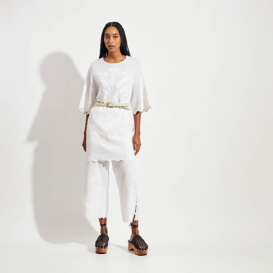 Vestido Linho Bordado Zizi