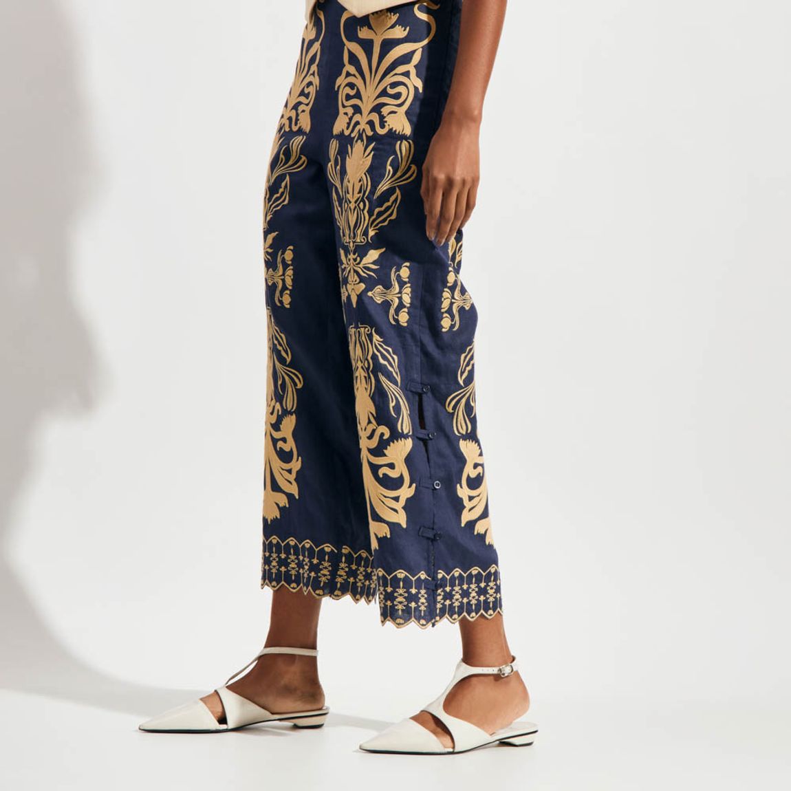 Calça Linho Bordado Zora