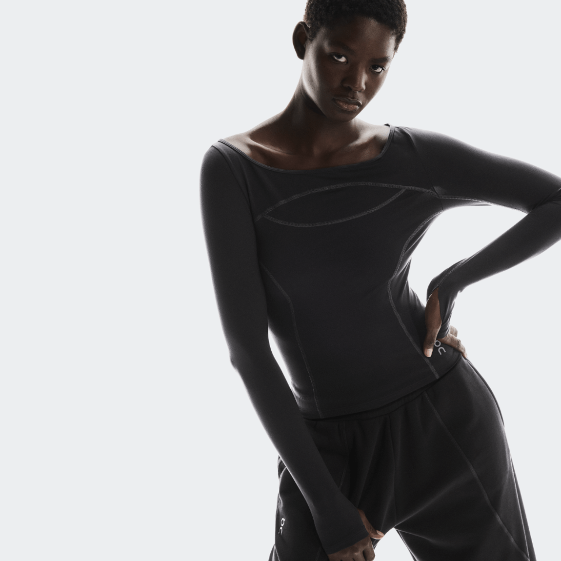 Blusa Studio Long Sleeve On x Fka Twigs